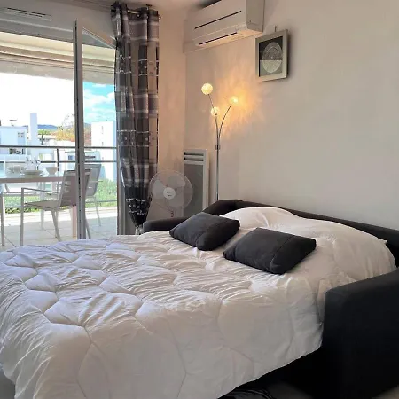 T2 Climatise Avec Grande Terrasse, Piscine Et Parking Privatif, Proche Et Commerces. - Fr-1-251-441 Le Lavandou